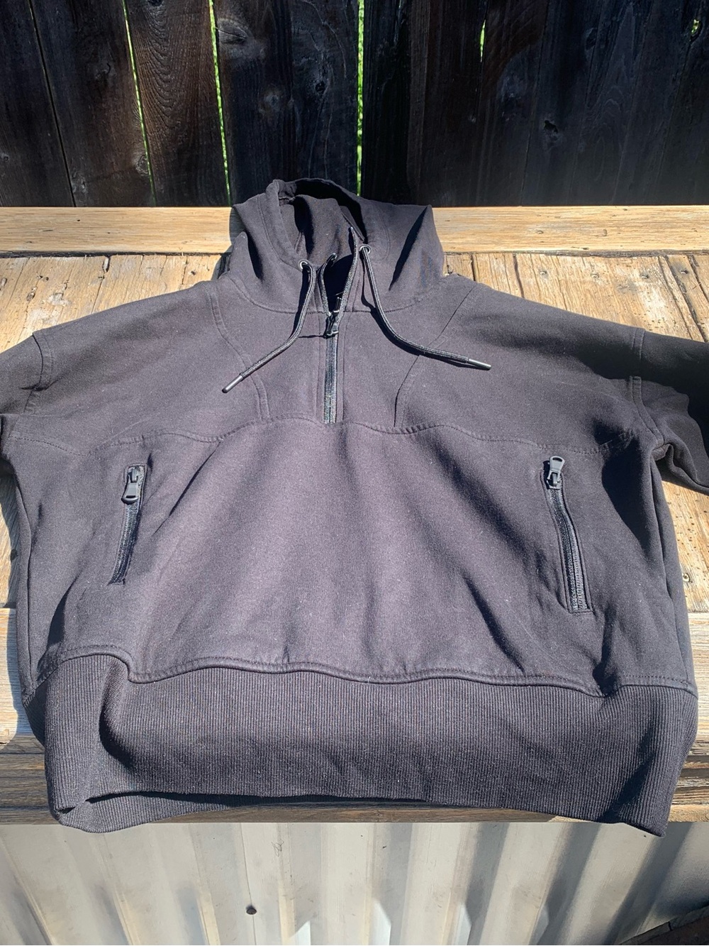 Women’s cropped workout hoodie